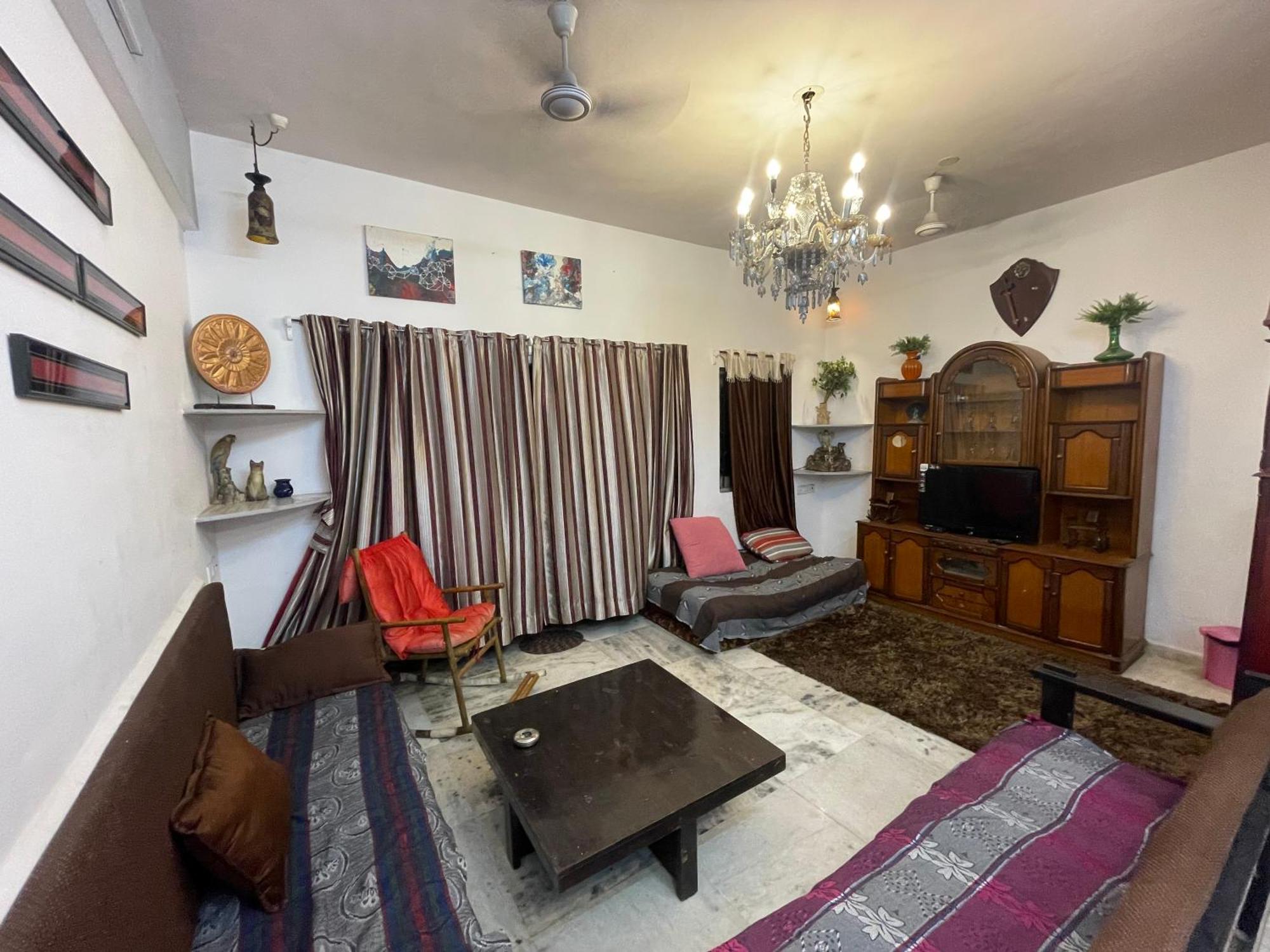 Blue Heaven- 2 Bhk With Private Pool! Holiday home Lonavala
