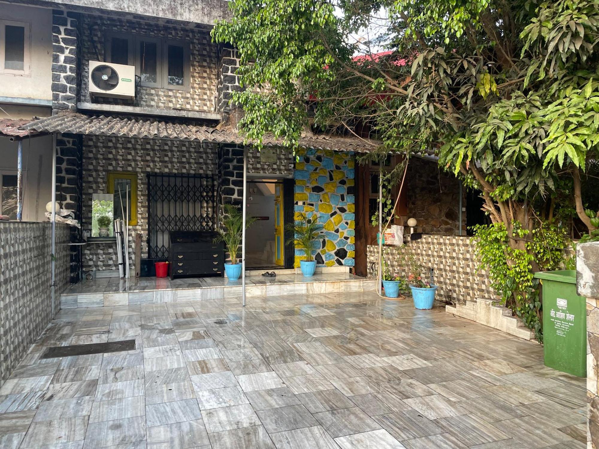 Blue Heaven- 2 Bhk With Private Pool!