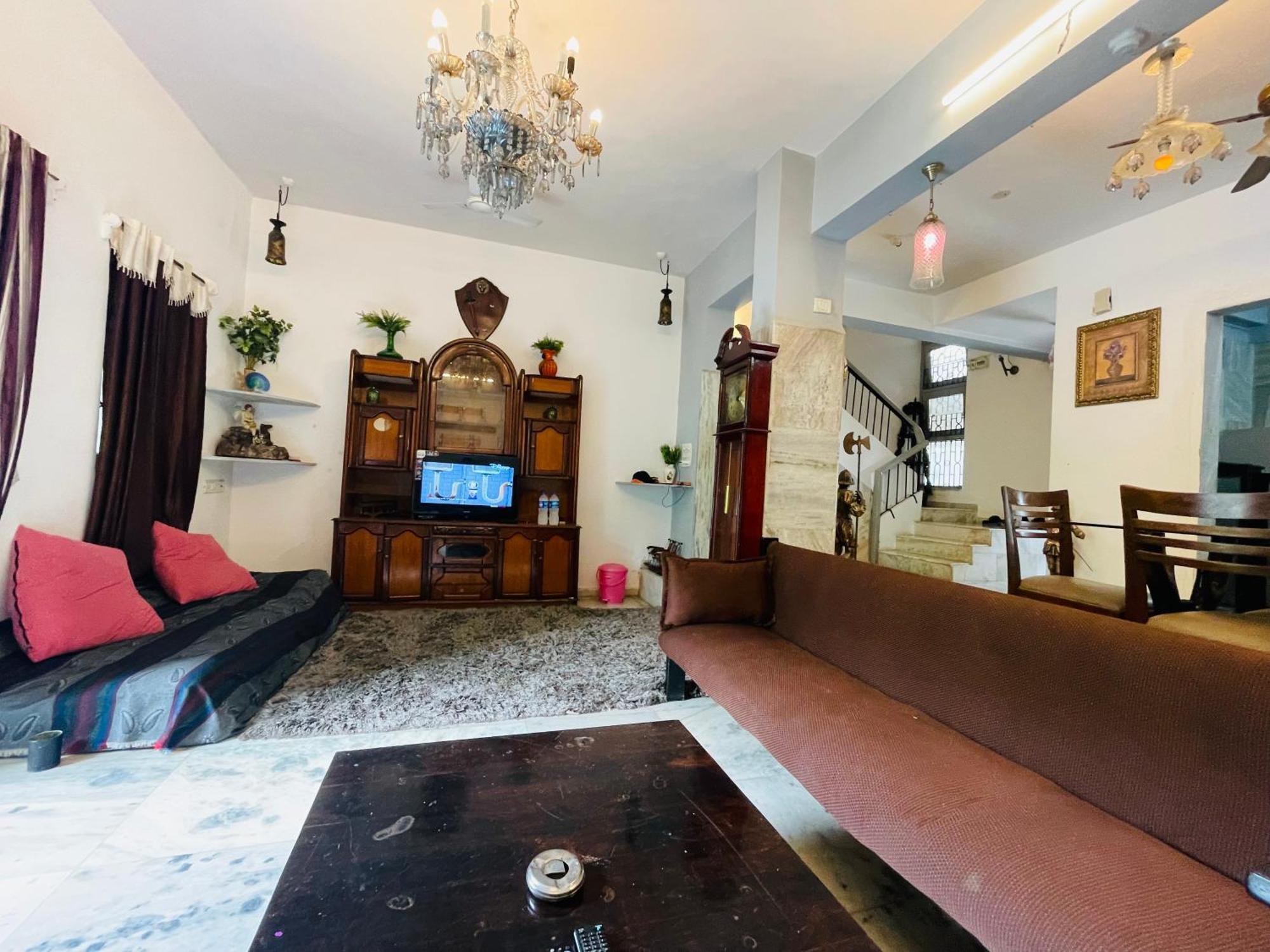 Blue Heaven- 2 Bhk With Private Pool! Holiday home Lonavala
