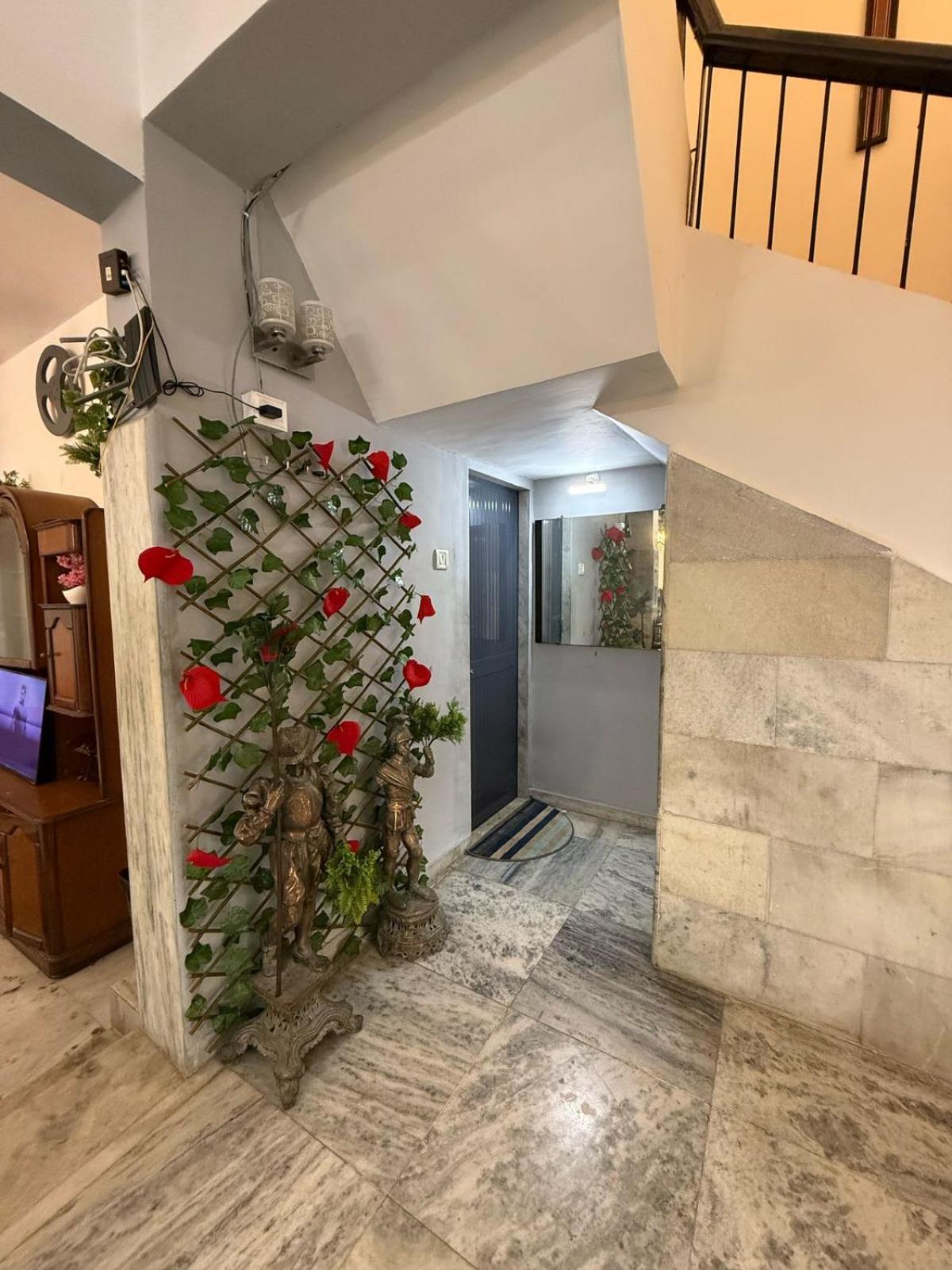 Blue Heaven- 2 Bhk With Private Pool! Holiday home Lonavala