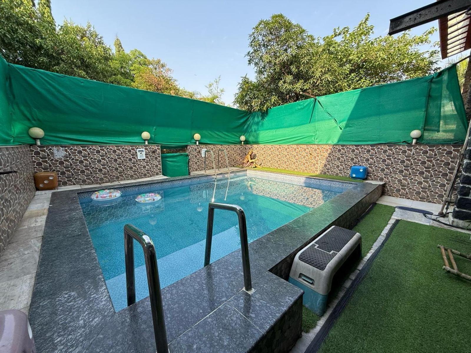 Holiday home Blue Heaven- 2 Bhk With Private Pool! Lonavala