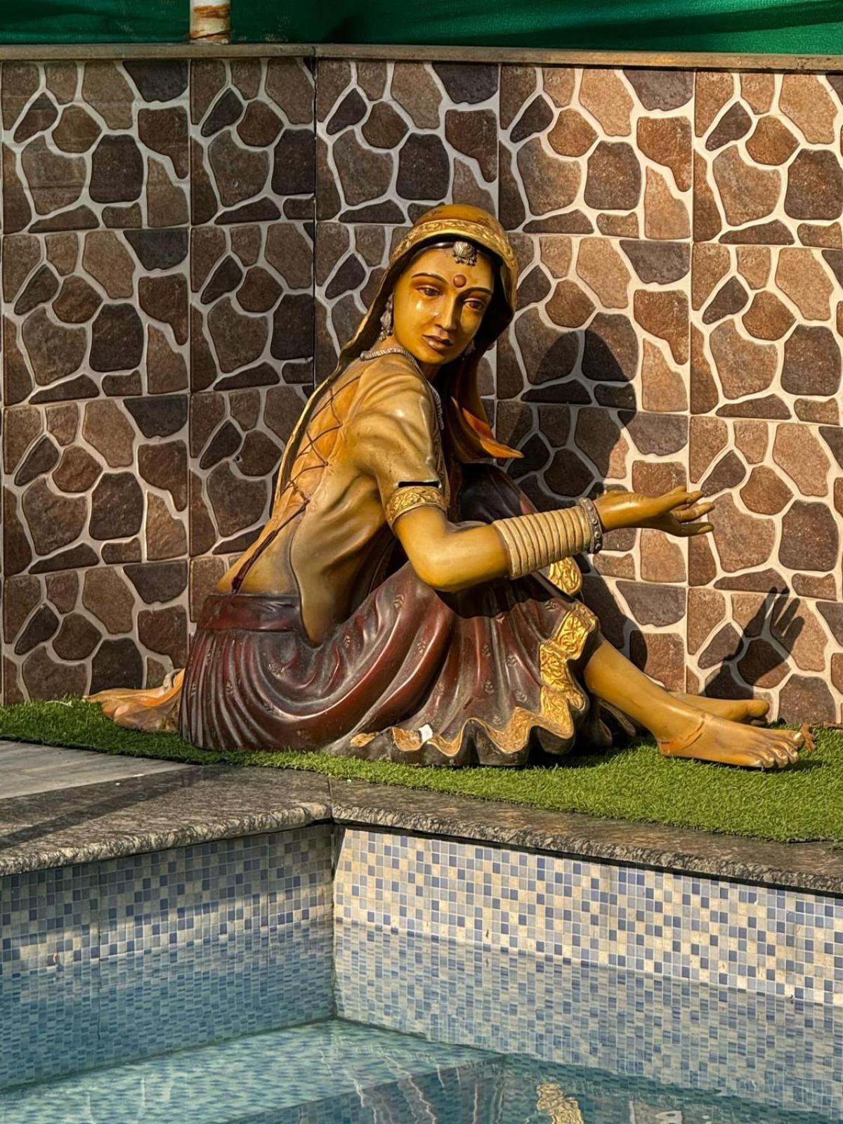 Blue Heaven- 2 Bhk With Private Pool! *